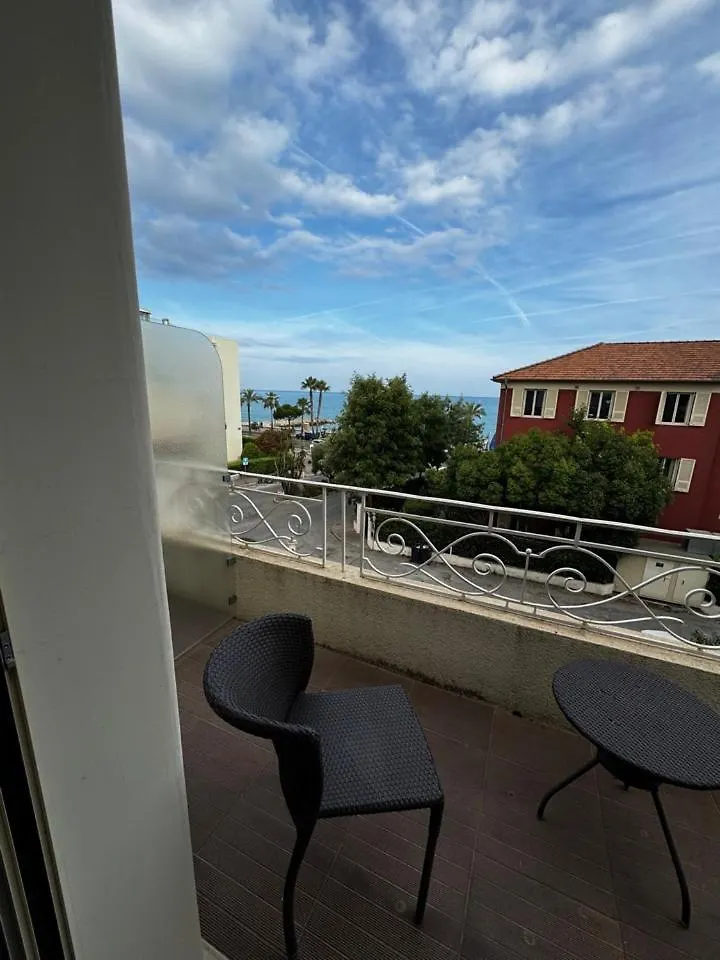 Hotel Royalmar Cagnes-sur-Mer 4*,