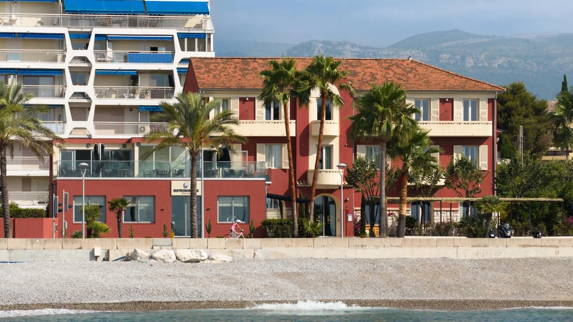 Appart'é Hôtel Cagnes-sur-Mer 4*,  France